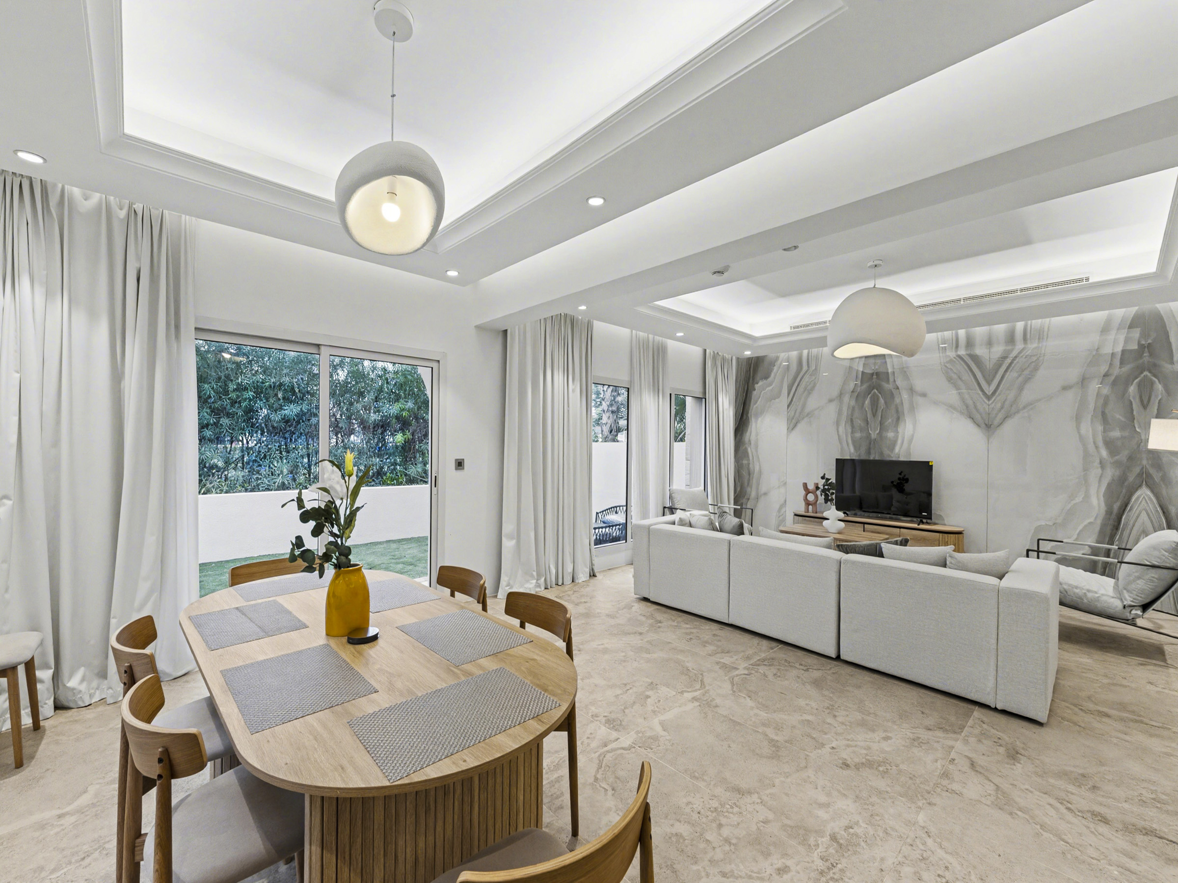 Short Stay Rentals in JGE